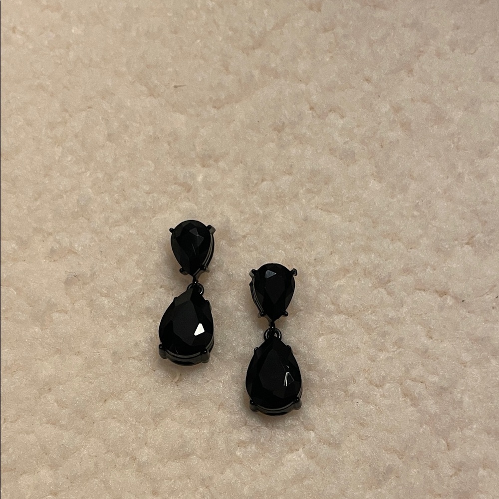 Elegant Black Drop Earrings